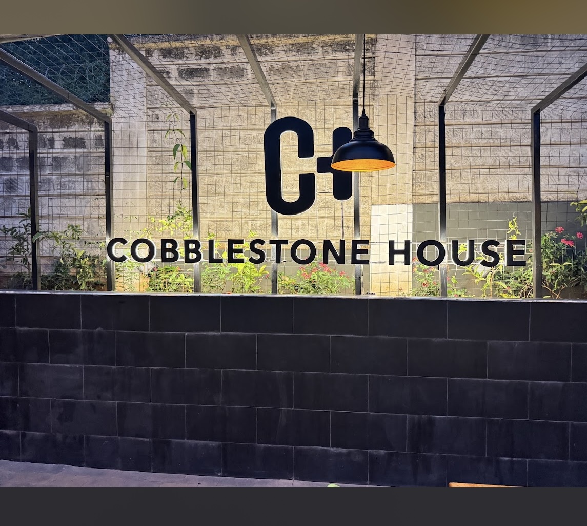 Cobblestone House Gallery