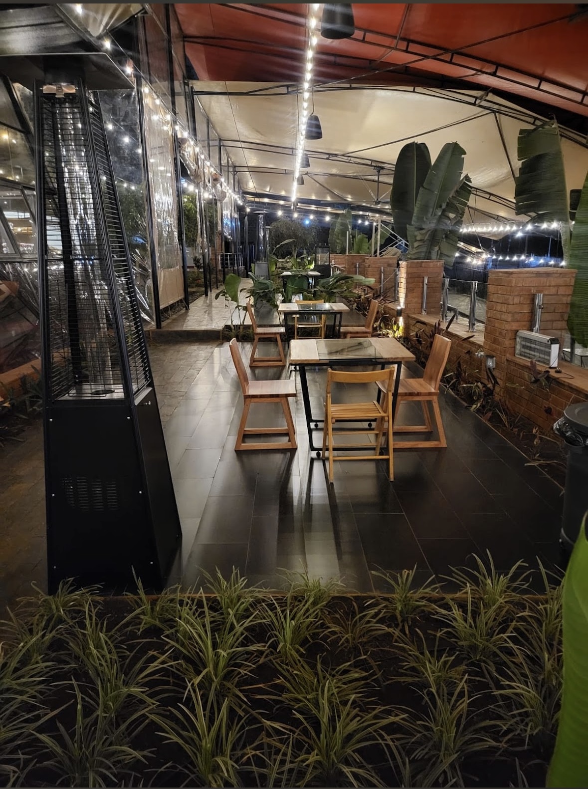 Cobblestone House Gallery