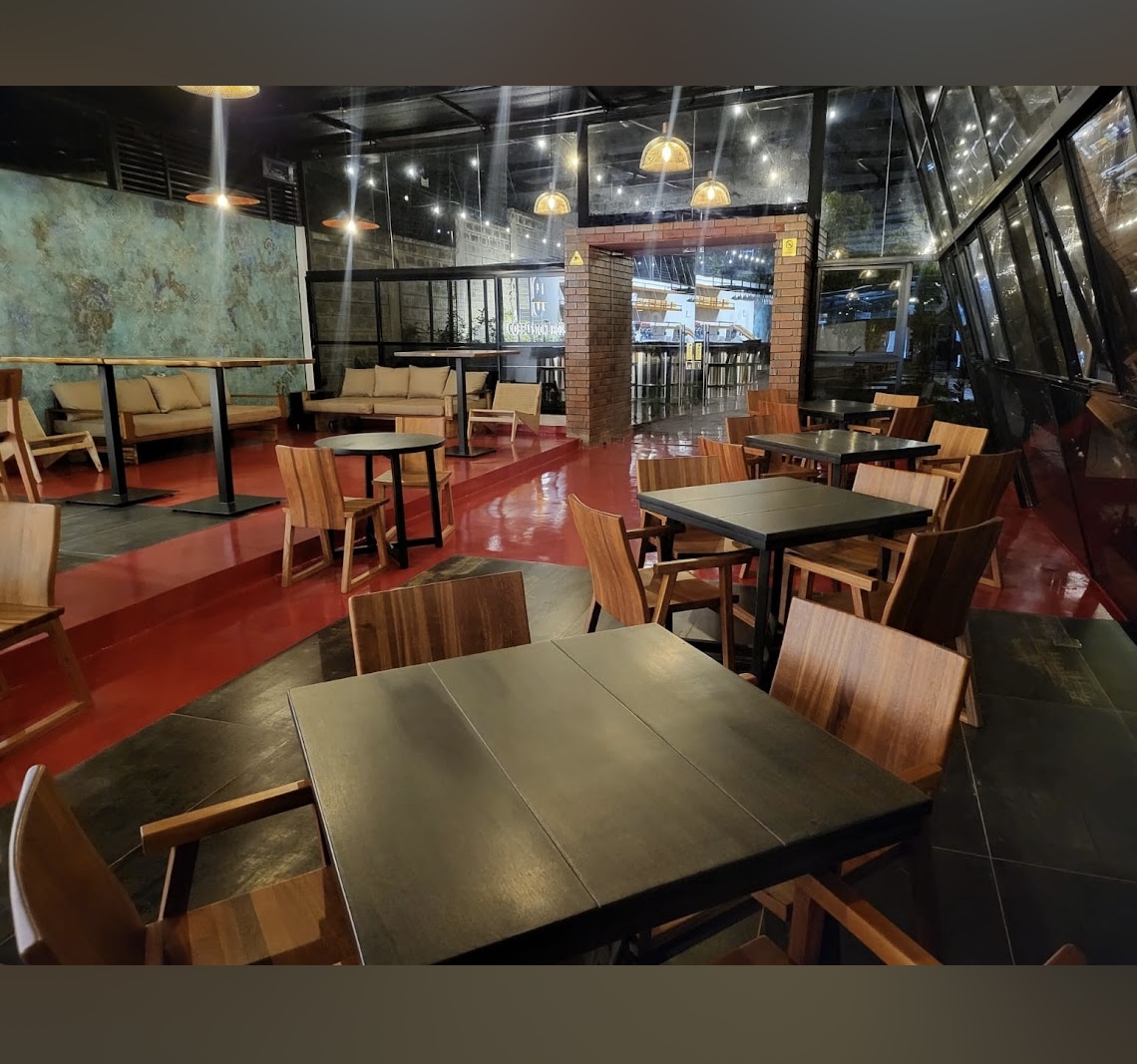 Cobblestone House Gallery